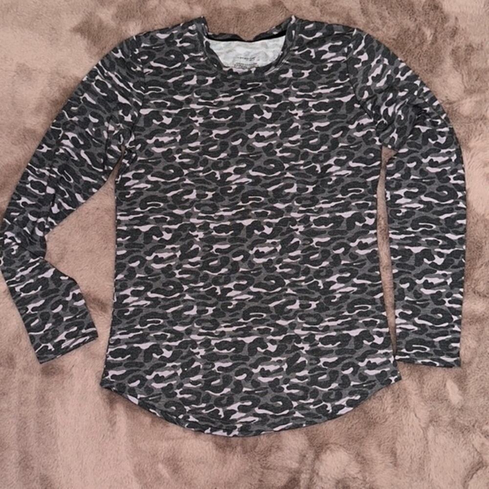 Warm Essentials Cuddl Duds Cozy Camo Top Small